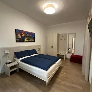 Residenza Pezzani , Parma Italia