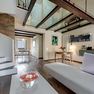 Chianti Design Infinity Pool Shared 3*, Pianella (Siena) Italia